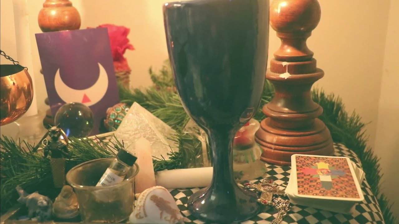 Eclectic Witch – Sacred Space ✨ Yule Altar ✨ 4/3/21￼